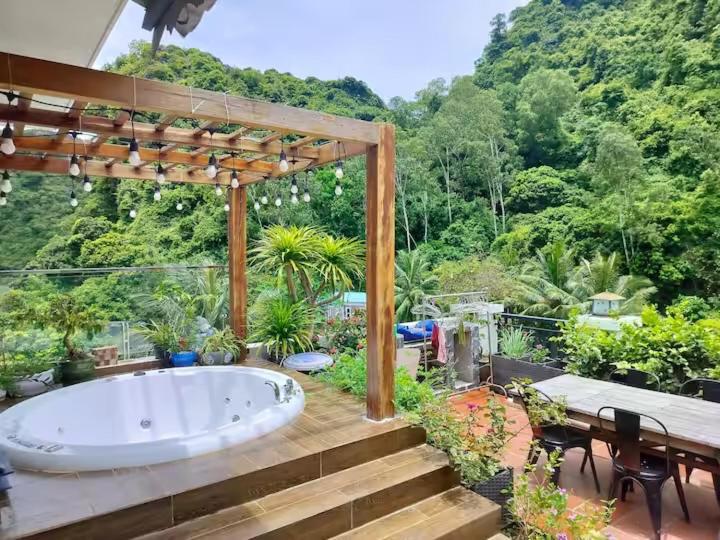 Catba Backpackers Hostel & Pool Bar Chan Chau Bilik gambar